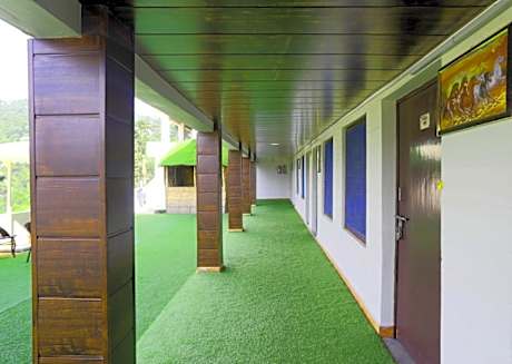 Hotel Kausani Retreat