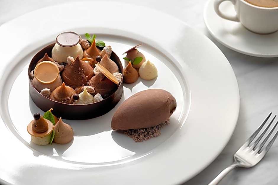 The Singular Santiago