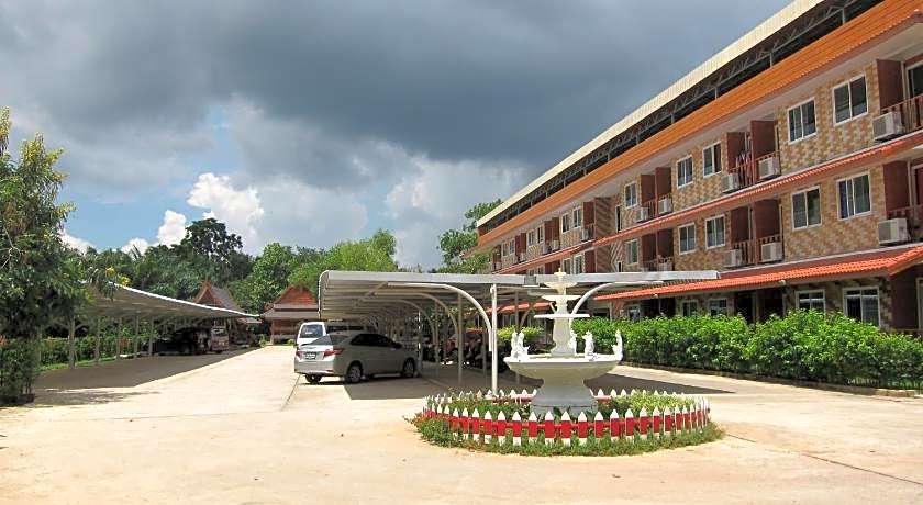 Baan Bangrak Residence