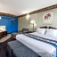 Days Inn & Suites by Wyndham Youngstown / Girard Ohio