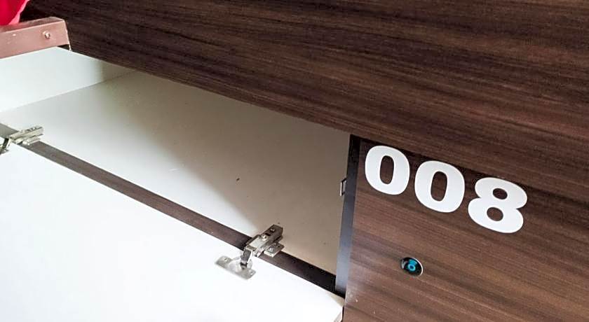 RedDoorz @ Capsule Inn Teuku Umar