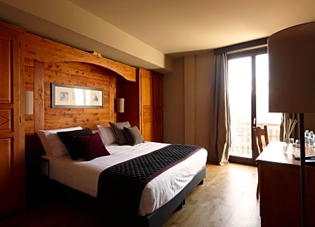 Deluxe Double or Twin Room with Balcony