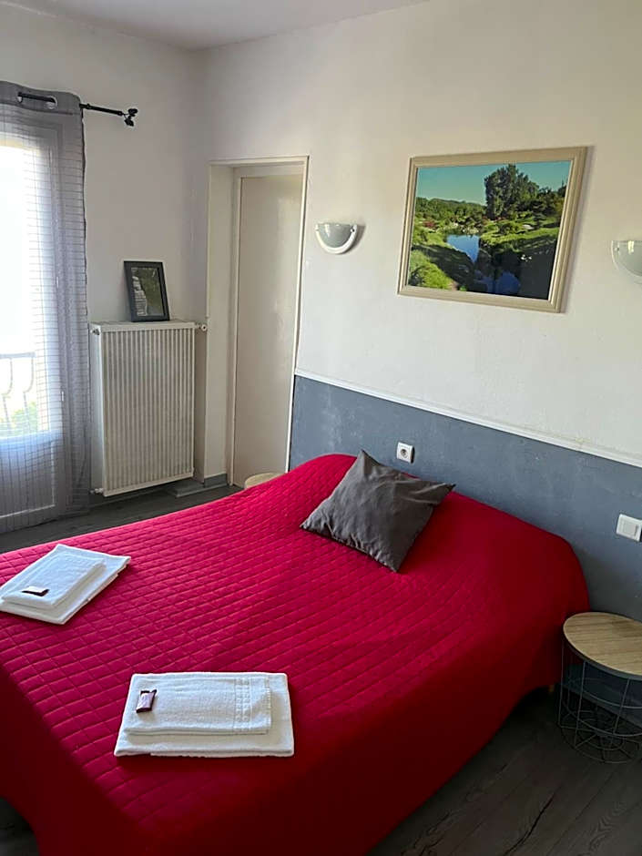 Hôtel Restaurant Douce France