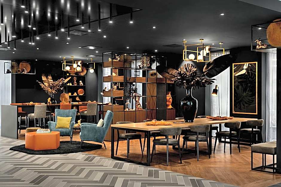 Renaissance by Marriott Amsterdam Schiphol Airport Hotel