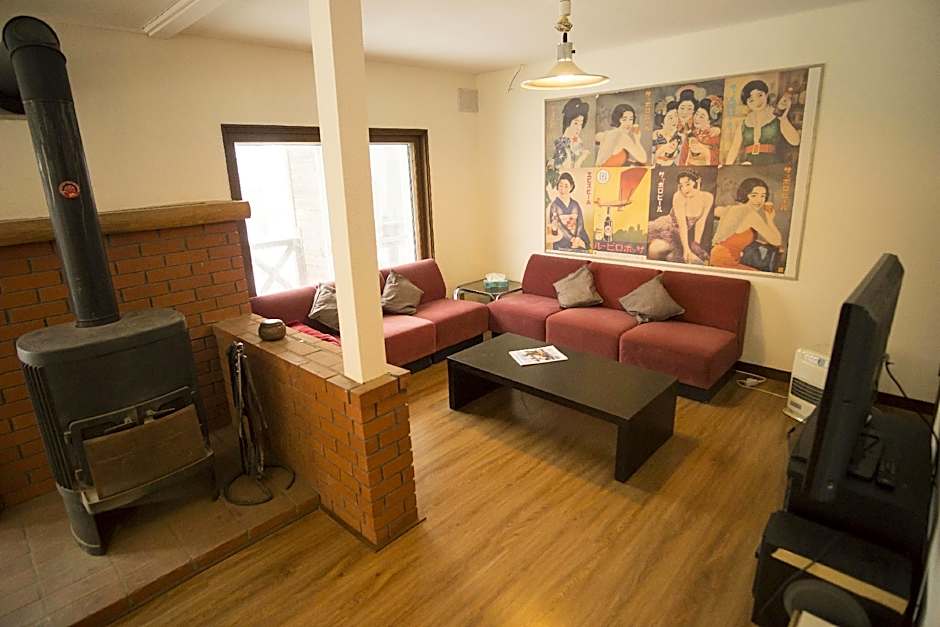 Annupuri Mountain View Lodge