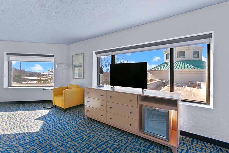 Mulberry, a Wyndham Hotel