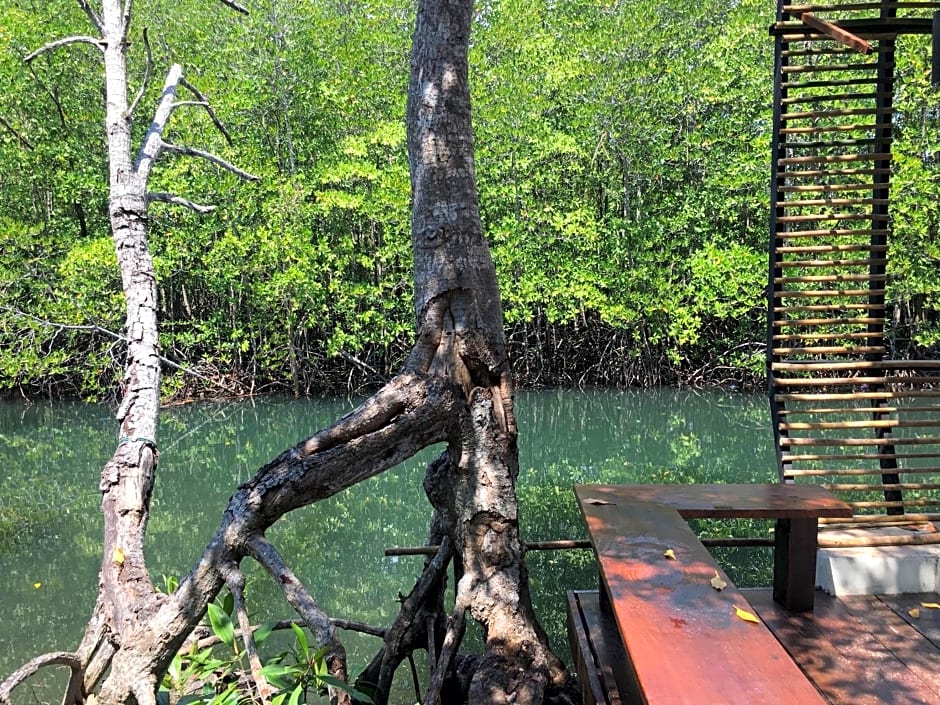 Escape Life Koh Kood