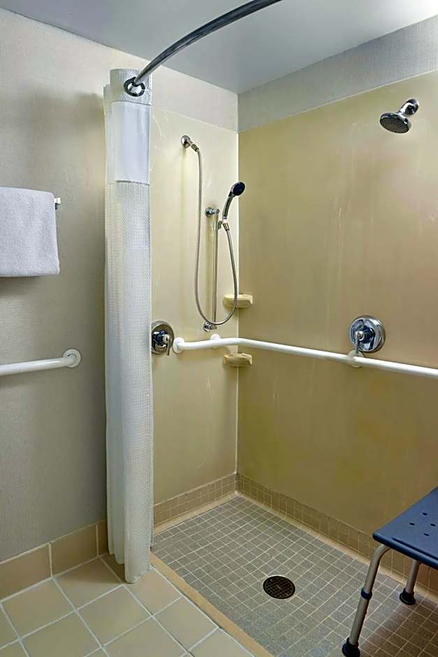 Courtyard by Marriott Atlanta Alpharetta