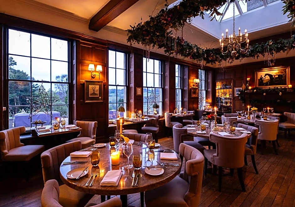 Burleigh Court Hotel