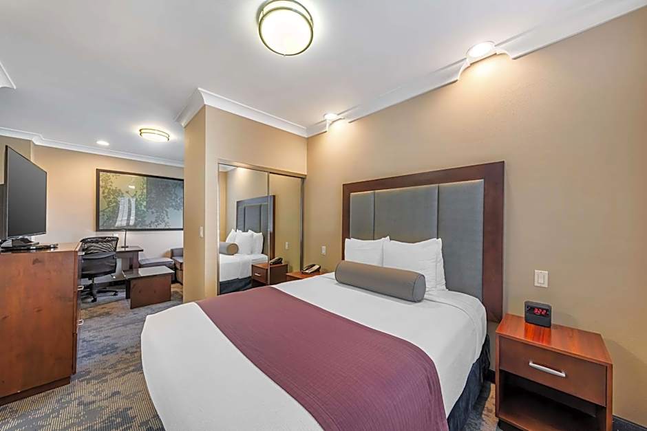 Best Western Plus Avita Suites