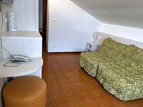 Quadruple Room with Terrace