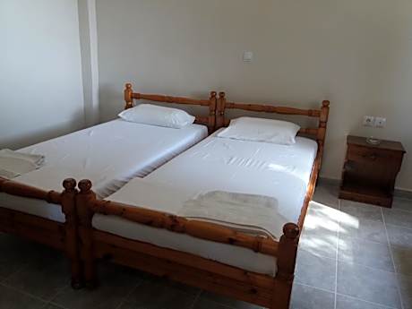 One-Bedroom Apartment  (3 Adults) with Sea View