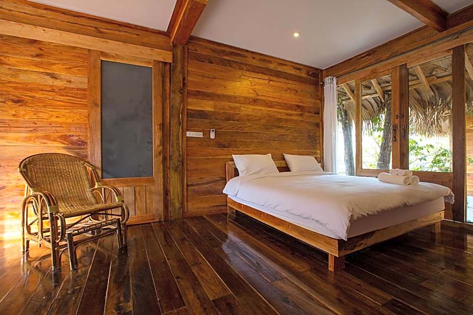 Baan​ Tonlamphu​ Pakpra