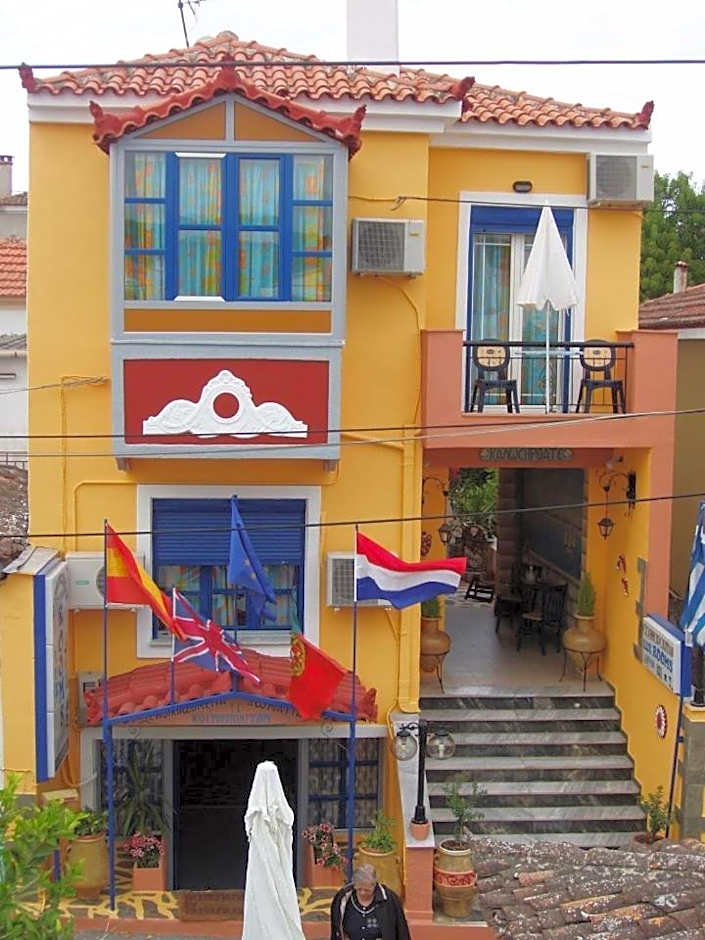 Studios Cosmopolitan