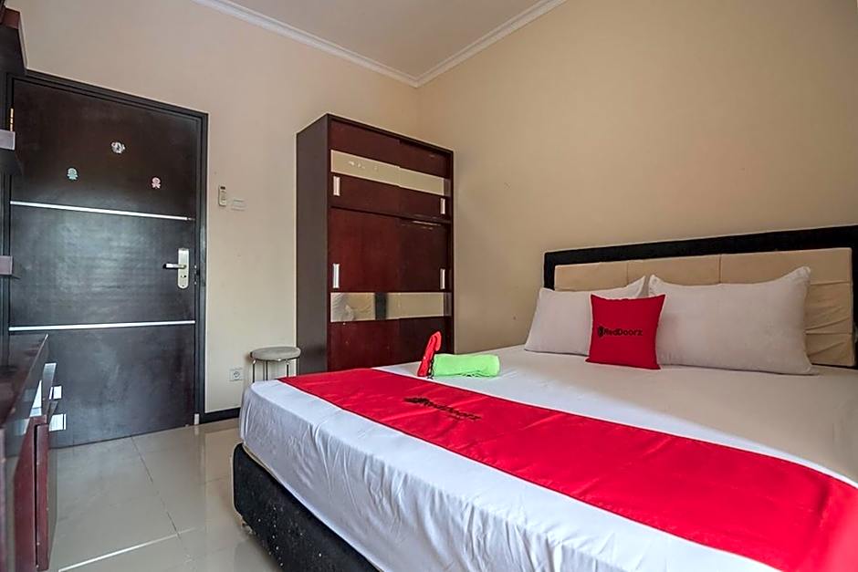 RedDoorz near E Walk Mall Balikpapan