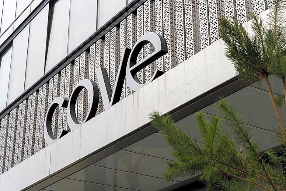 Cove Landmark Pinnacle