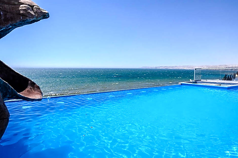 Half Acre Oceanfront Paradise With Private Pool, Jacuzzi, Fire Pit, Beach Access