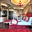 Q Hotel