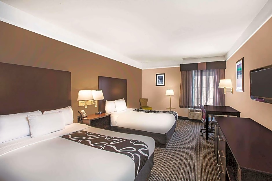 La Quinta by Wyndham Beaumont West