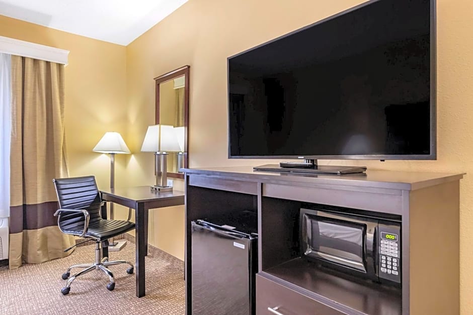 Comfort Inn & Suites ATX North