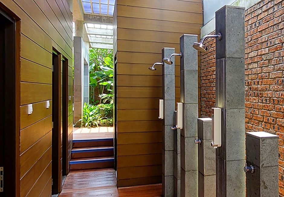 Ra Premiere Simatupang