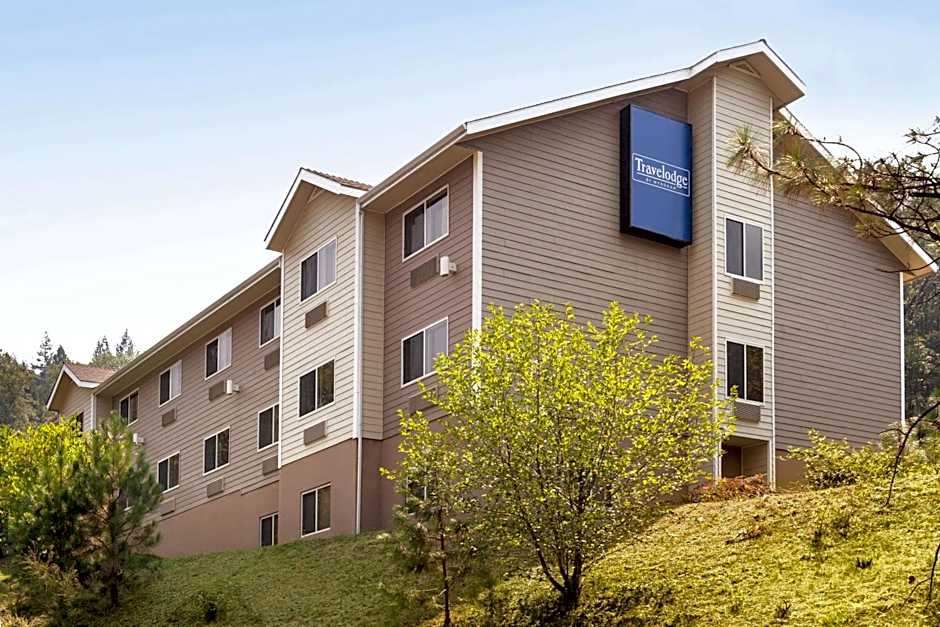 Travelodge by Wyndham Dunsmuir