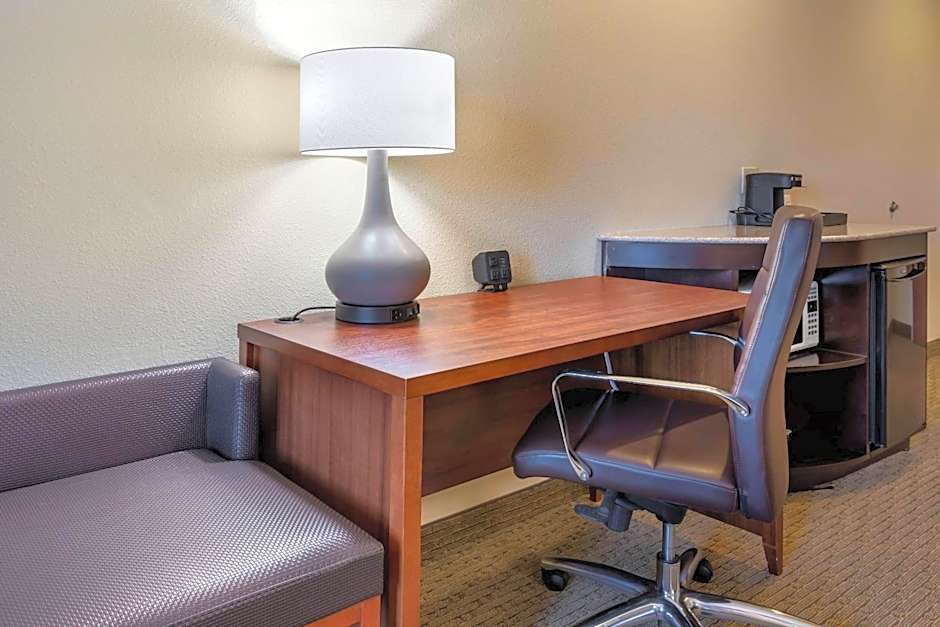 Comfort Suites Eugene