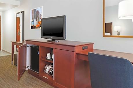 King Room - Mobility Access/Non-Smoking