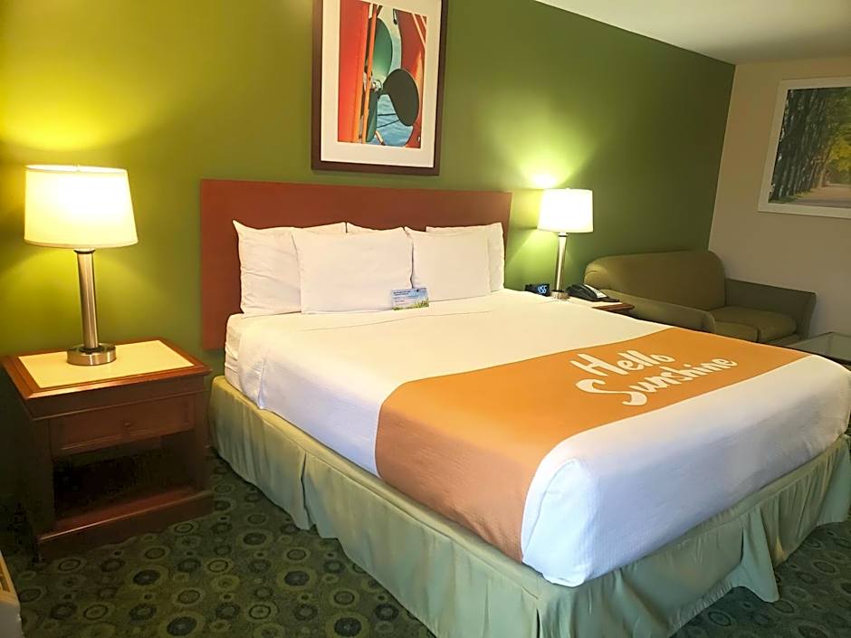 Days Inn by Wyndham Westley