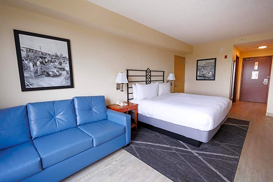 SEVEN Sebring Raceway Hotel