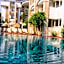 Two Seas Hotel