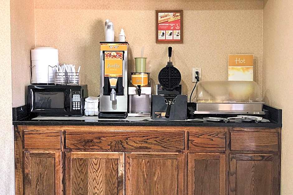 Quality Inn I-70 at Wanamaker