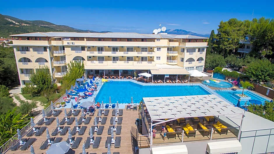 Koukounaria Hotel & Suites