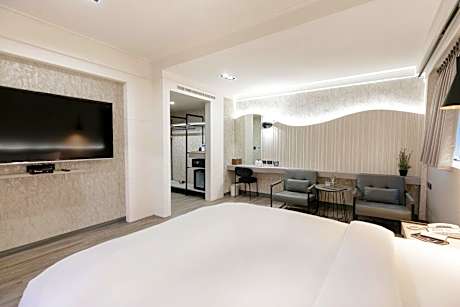 Deluxe Double Room without Parking
