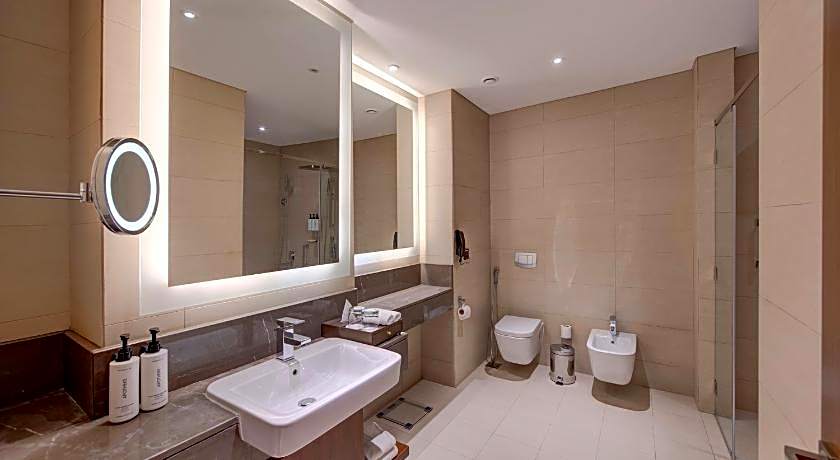 Crowne Plaza Muscat OCEC By IHG