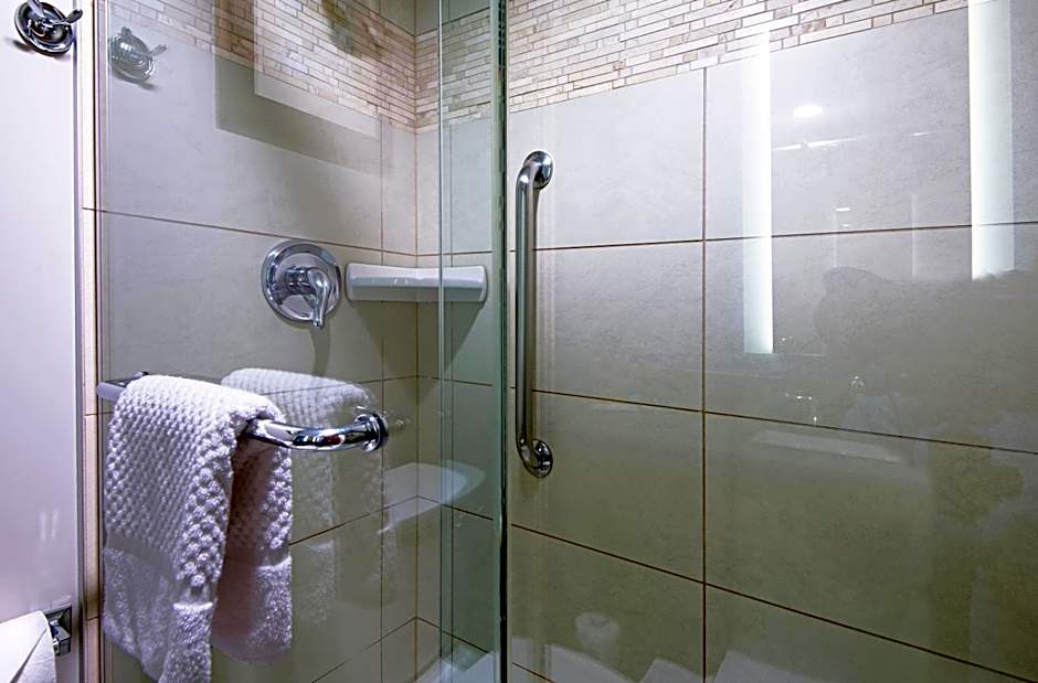 DoubleTree by Hilton - Kamloops