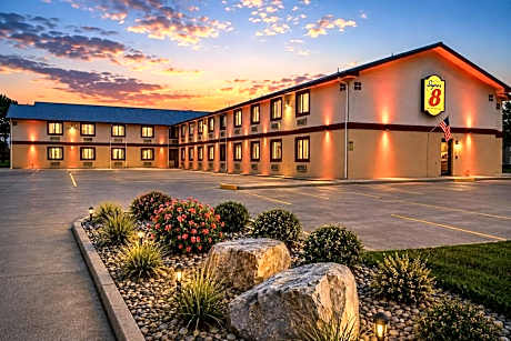 Super 8 by Wyndham Champaign