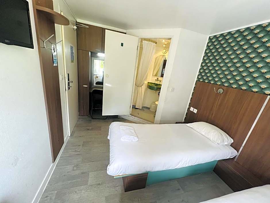 Kyriad Direct Val de Reuil