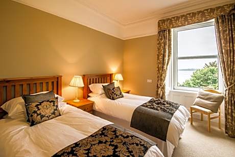 Deluxe Twin Room with Sea View