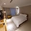 Yomi Hotel - ShuangLian MRT