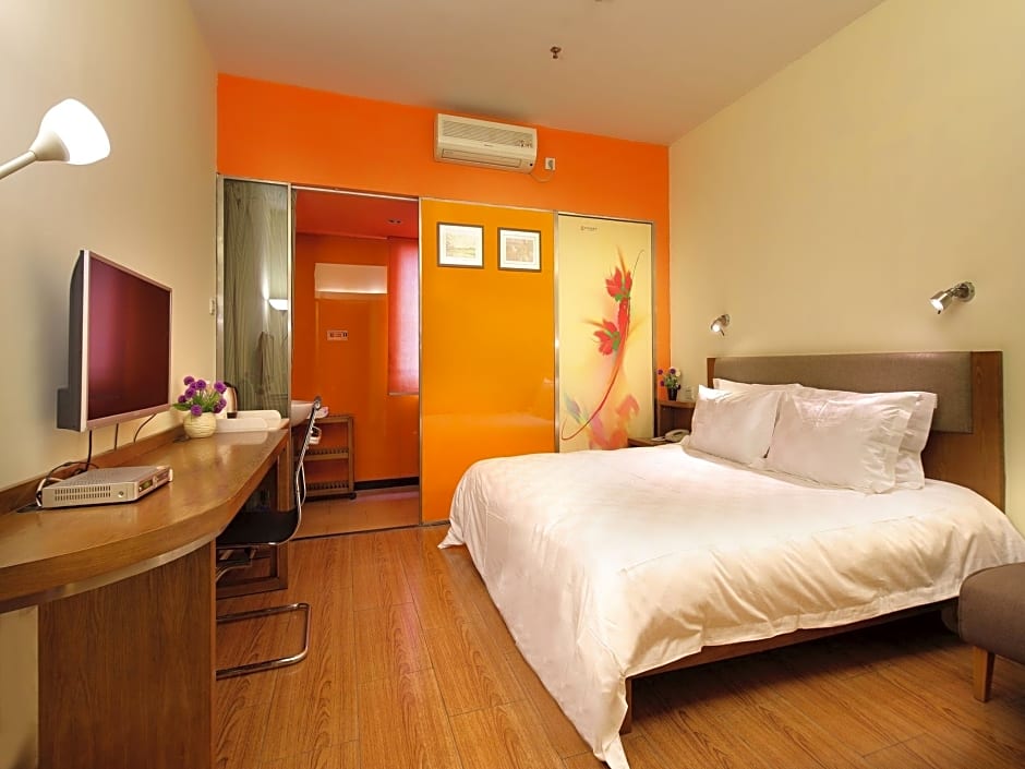 Liwan Lake Garden Inn