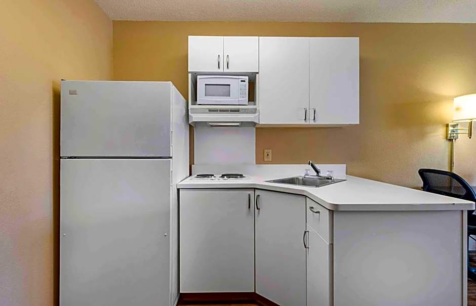Extended Stay America Select Suites - Chicago - Hanover Park