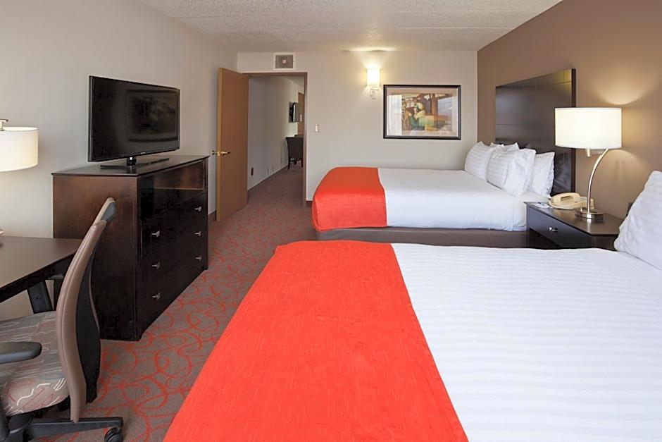 Holiday Inn Express & Suites Bloomington West By IHG