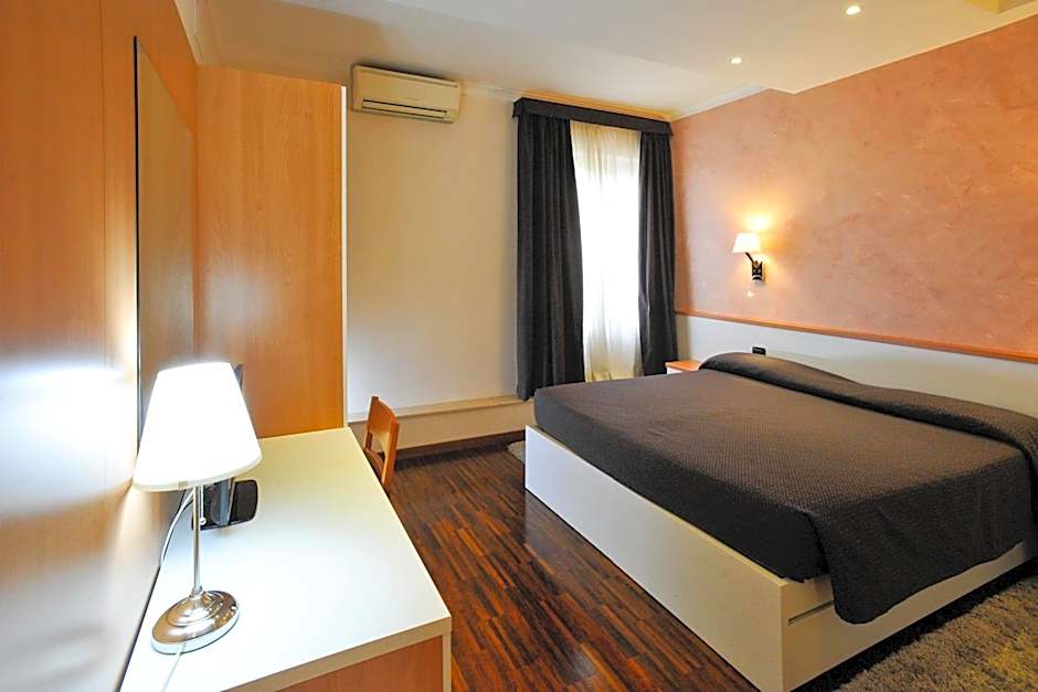Hotel Roma Tiburtina Metro