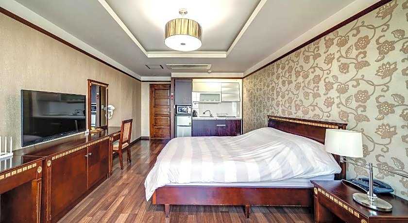 OASIS Hotel