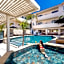 La Stella Suites