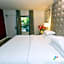 L.A. Sky Boutique Hotel