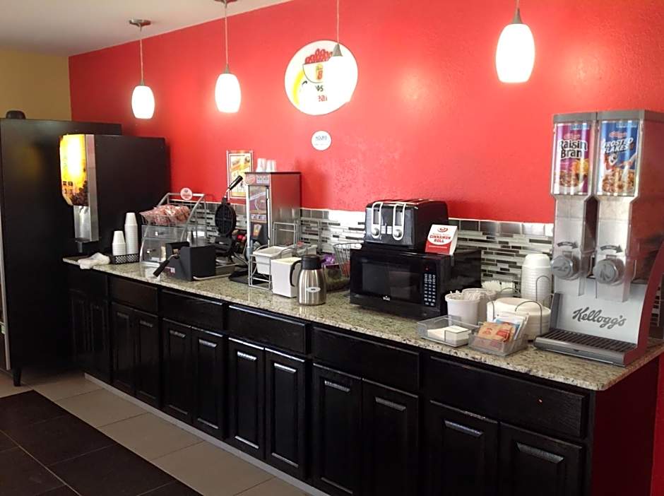 Super 8 by Wyndham Henryetta