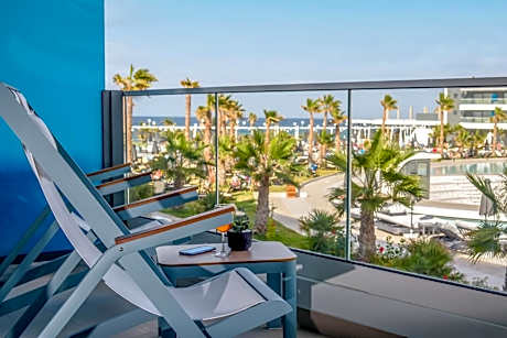 Double Pool or Sea View