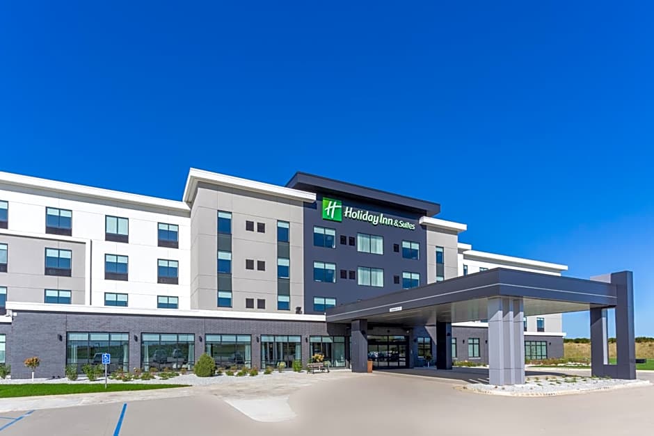 Holiday Inn & Suites Cedar Falls-Waterloo Event Ctr By IHG